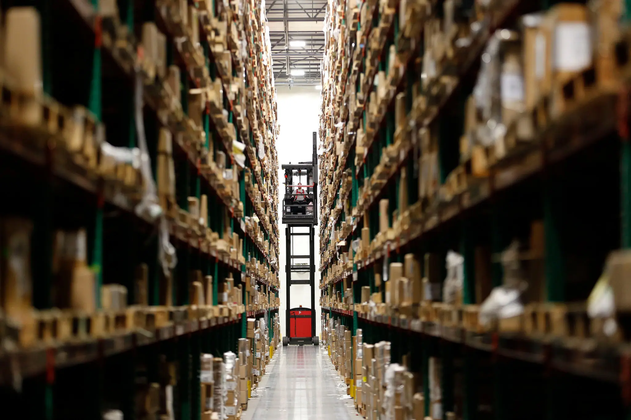 Turning complex carbon data into a net zero roadmap for a global distribution business